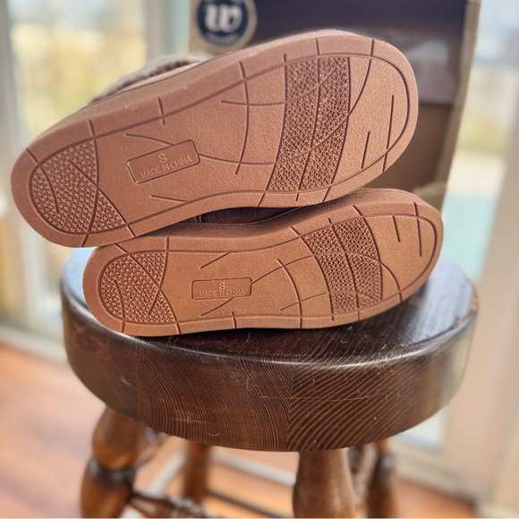 Wayland Square Women's Memory Foam Slipper Boots Size S 7/8 Brown W/Scarf Gift - Picture 7 of 14